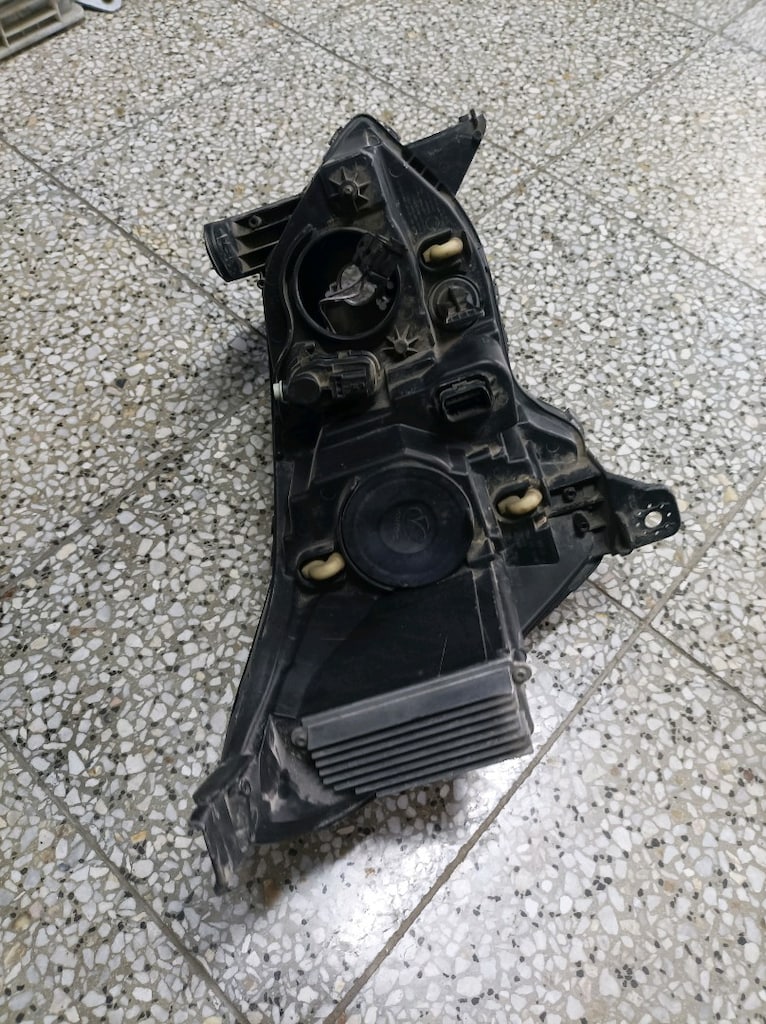 Renault Tailant sol far orjinal temiz - 2