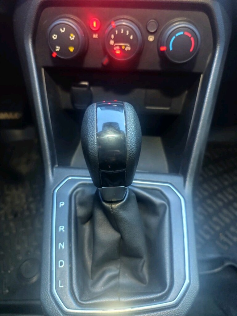Ögretmenden Otomatik Vites Tailant 1.0Turbo - 4