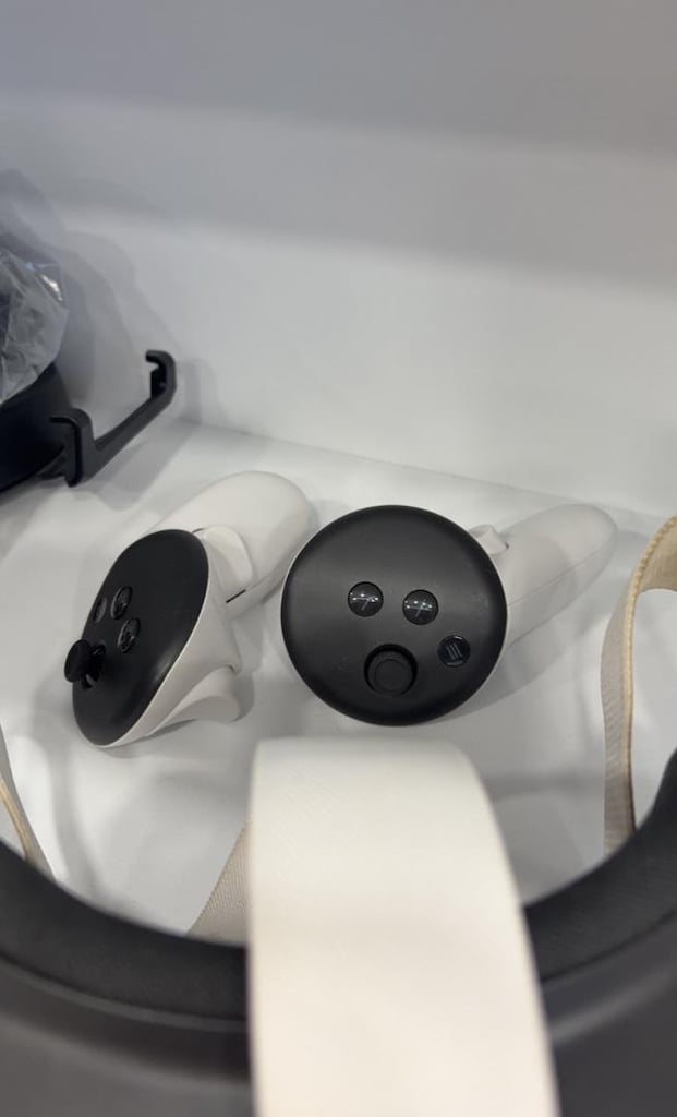 Meta Quest 3 VR - 2