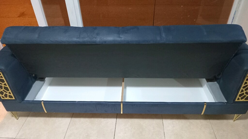 Acil satılık 1 adet kanepe Altı sandıklı yatak oluyor tertemiz - 5