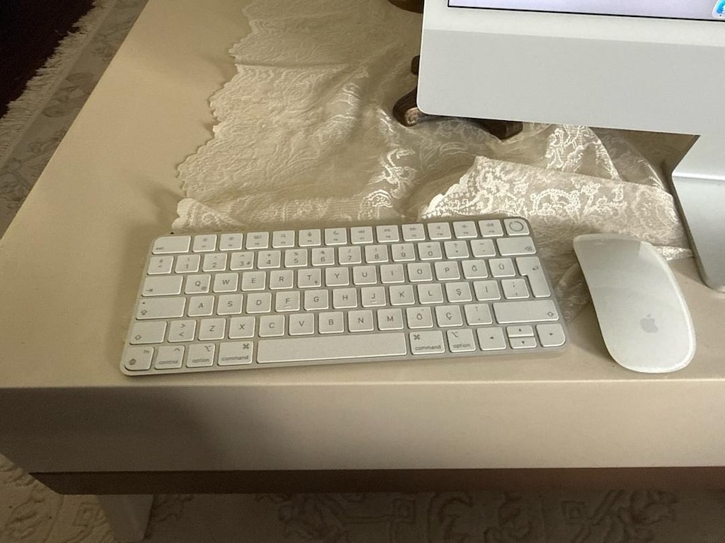 24” Apple imac M3 8gb ram 256gb ssd - 3