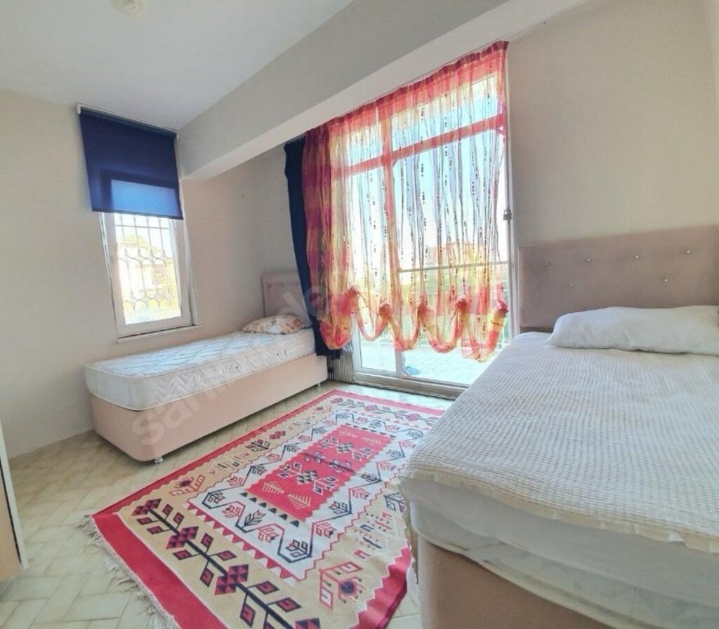 2 adet bazalı yatak başlığı ve yatak acil - 2