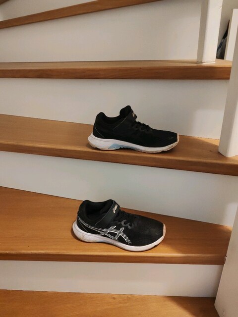 Asics spor ayakkabı