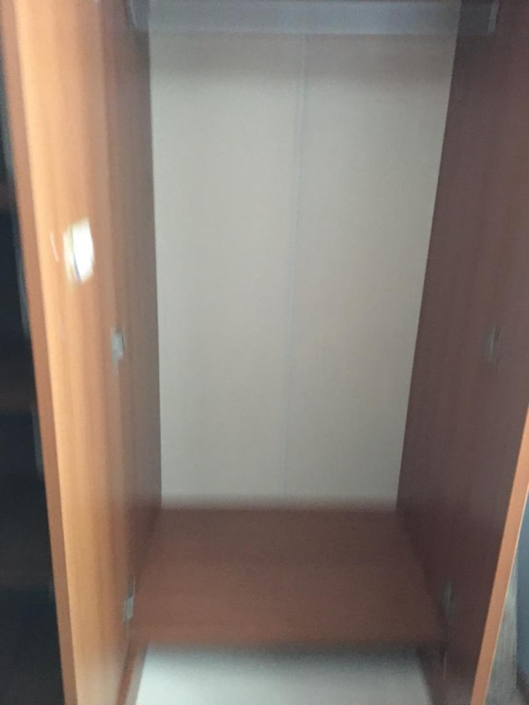 Bahçe katından ( giriş katından )teslim Çok Sağlam 3 Kapılı Gardırop - 7