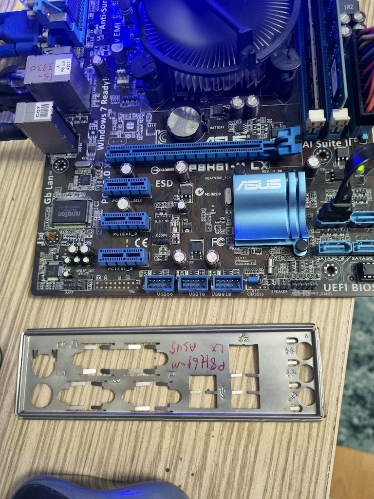 SATILIK ASUS 1155 PİN ANAKART İ5 3330 İŞLEMCİ 8 GB REM - 2