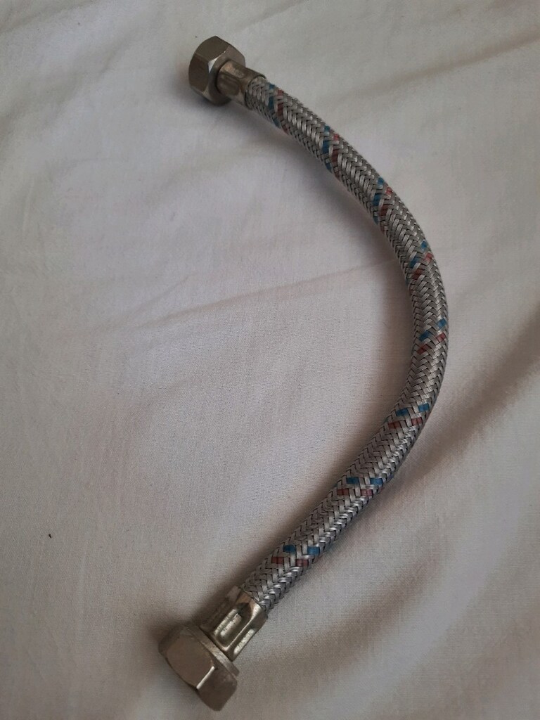 TESLİM: AKÇAY SIFIR GİBİ, 30 CM. FLEX 1/2 ÇELİK ÖRGÜLÜ HORTUM 2 ADET. - 3
