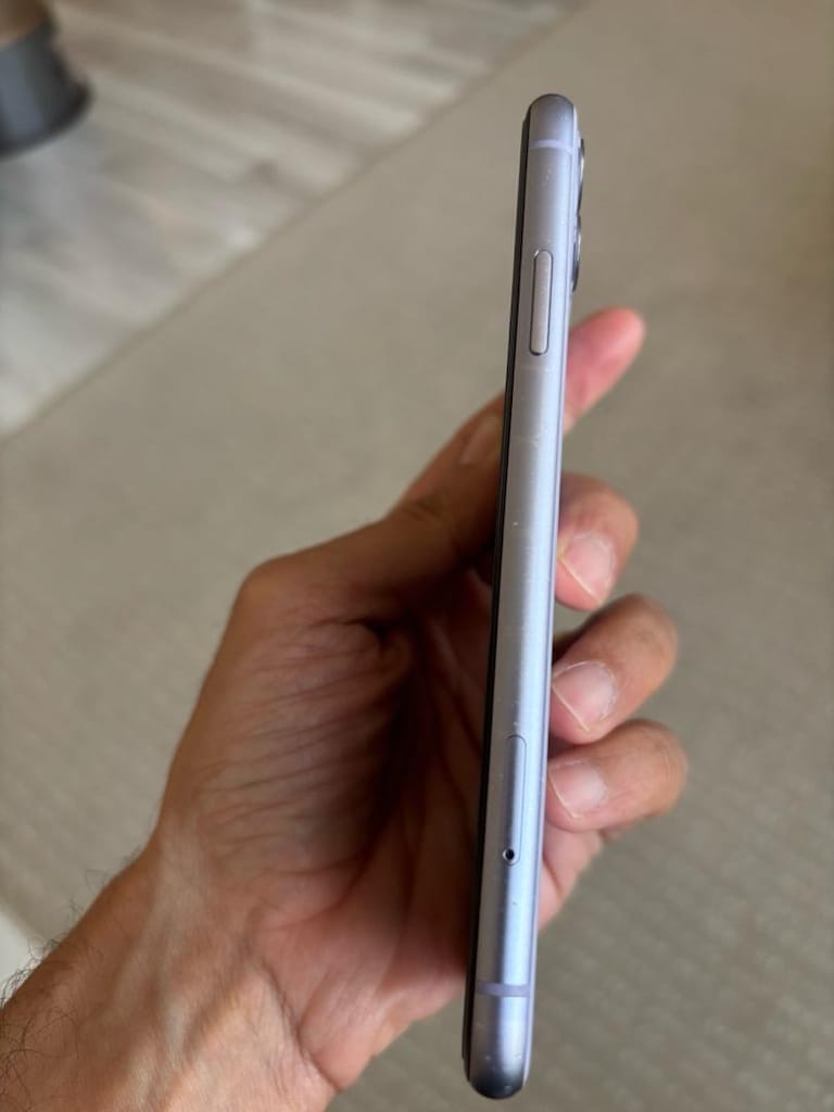 İphone 11 128gb kutulu şarj kablolu Türkiye - 4