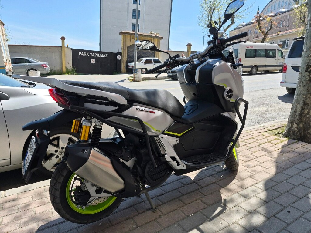 Titiz kullanışmış Reale 125 Ruhsatta Çantalı - 4