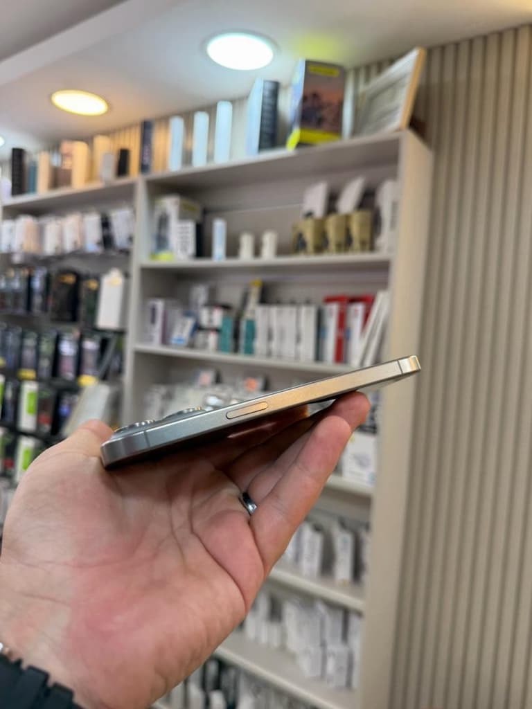 YD İPHONE 15 PRO 512 GB - 5