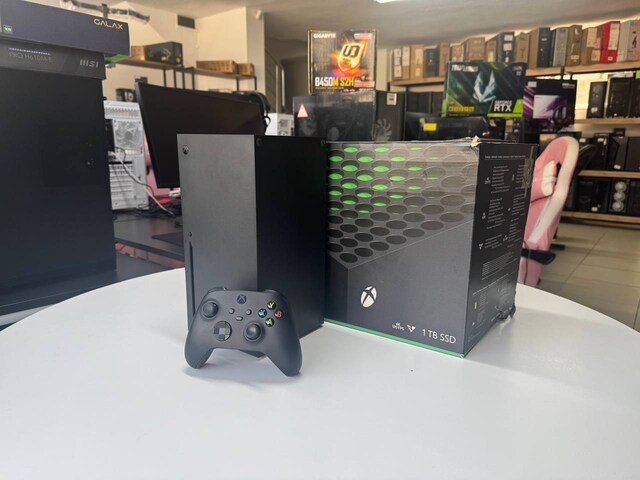 XBOX ONE SERİES X *1 ADET KOL *1 TB DEPOLAMA