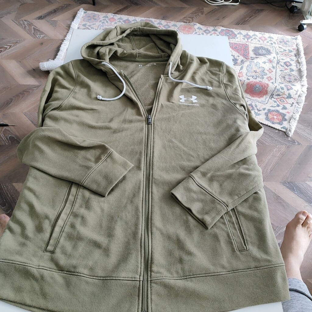 under armour XXL 2 xl sweatshirt kapşonlu 2/3 kez giyildi