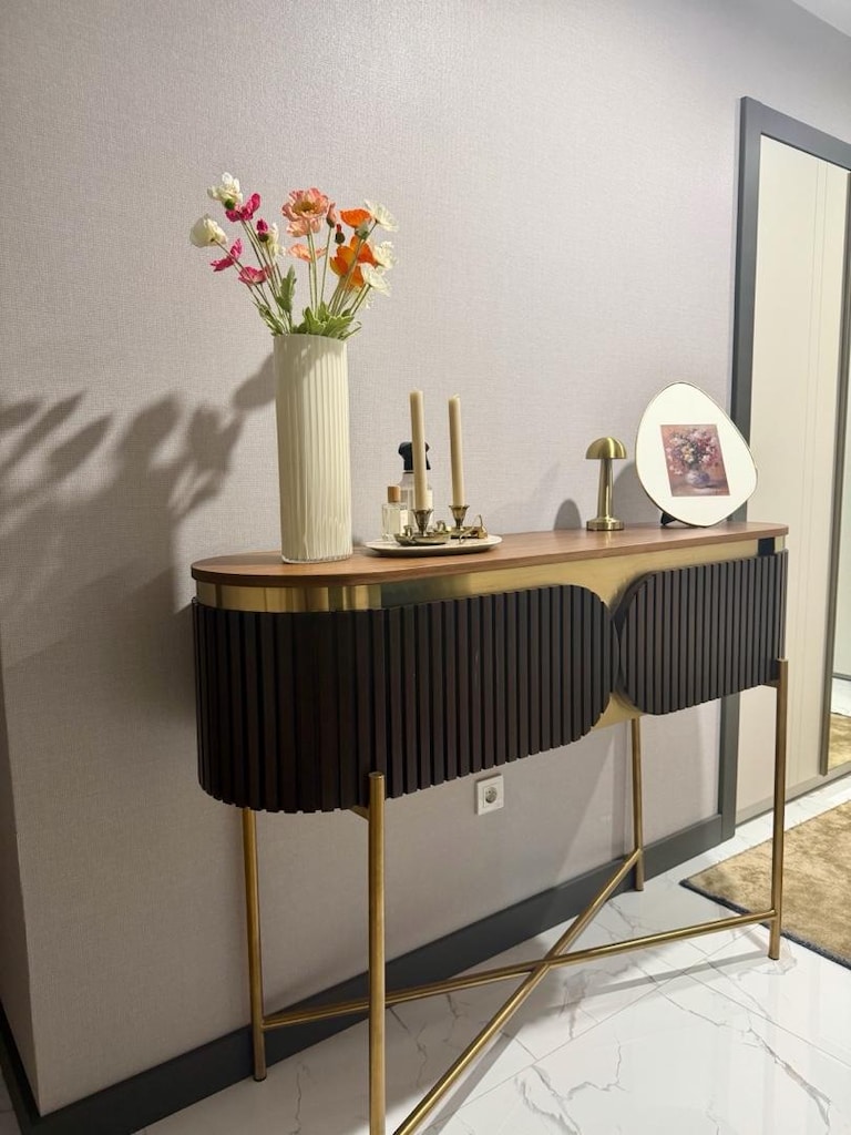 oval dikey çıtalı (fluted) dresuar / konsol