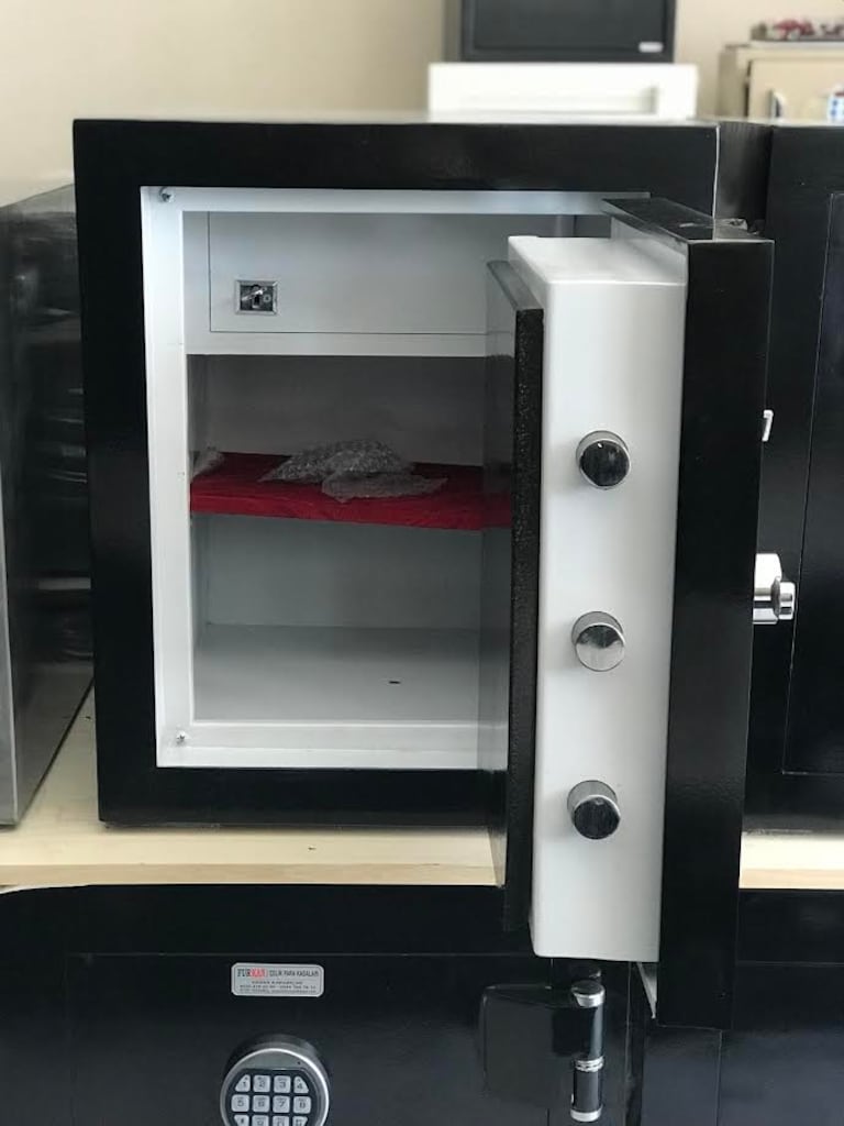 60 CM EV VE OFİSLER İÇİN ŞİFRELİ PARA KASASI - 2