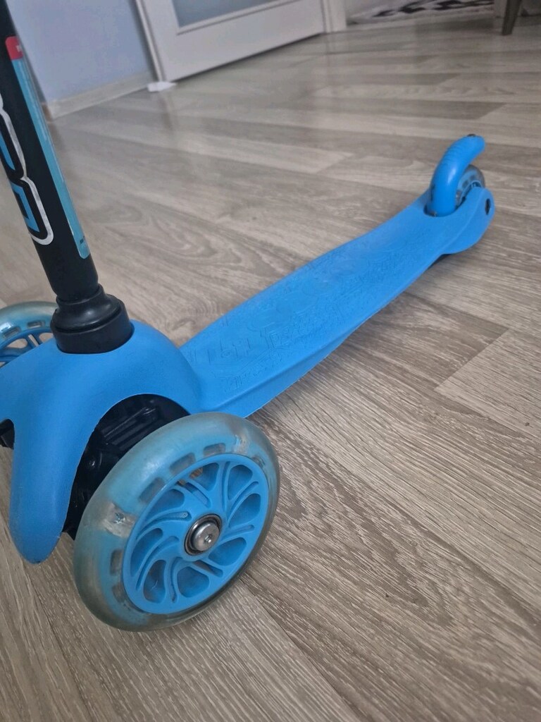 Shinaro Maxi Işıklı Mavi 3 Tekerlekli Çocuk Scooter - 6