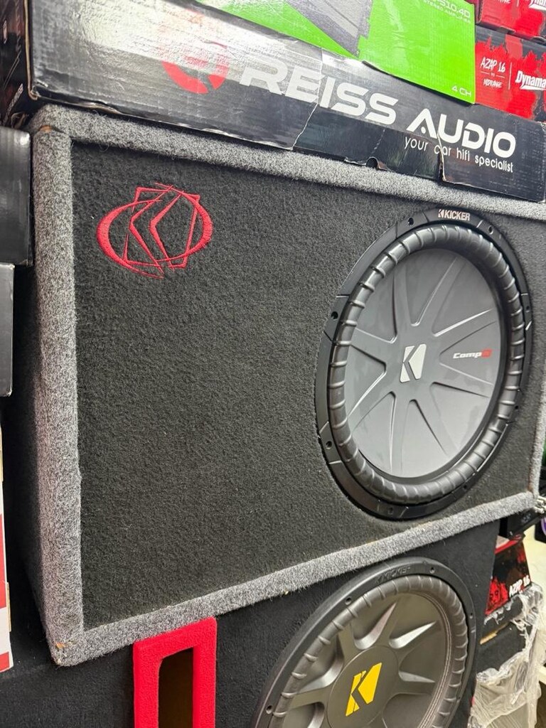 Kicker comp r modeli 38 cm 1200 rms bass nokta hatasız orjinal kabinin ...