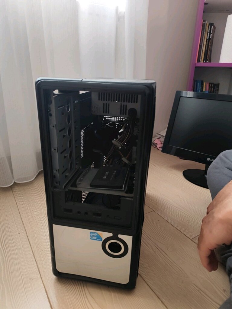 acil satılık Monitör ve Bilğisayar - 6