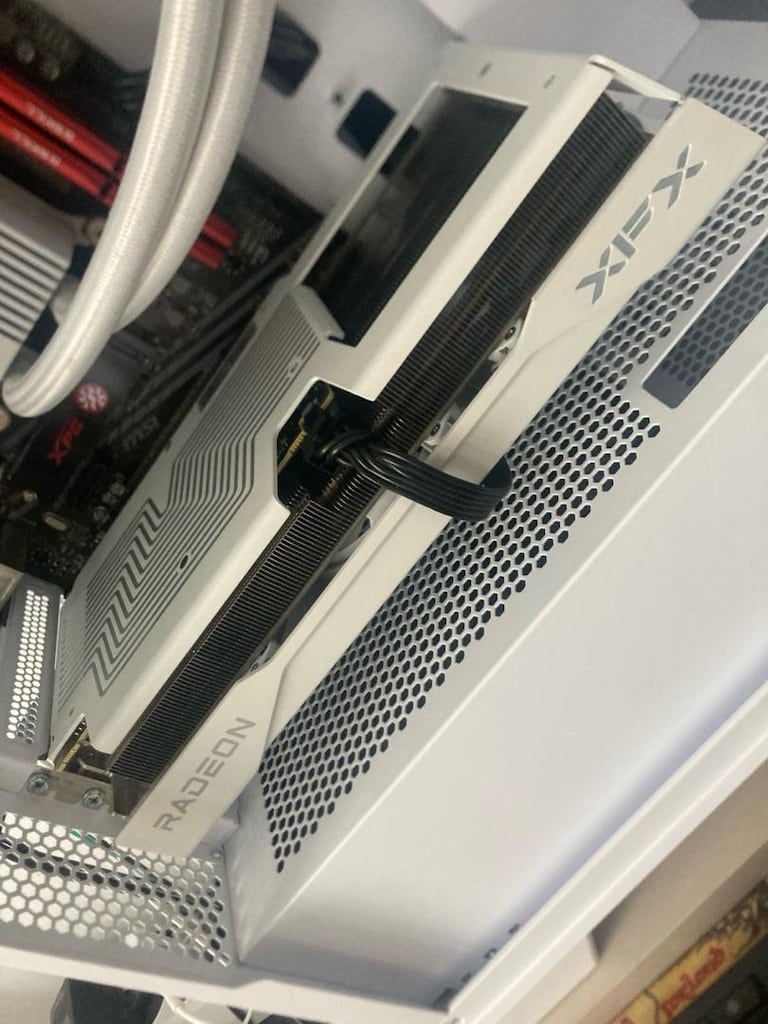 XFX AMD RADEON Rx 9060 xt White Oc 16Gb Ekran Kartı - 3