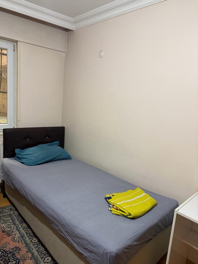 Bekar Odası Takımı – Baza, 3 Kapılı Dolap, Çalışma Masası ve Koltuk - 2