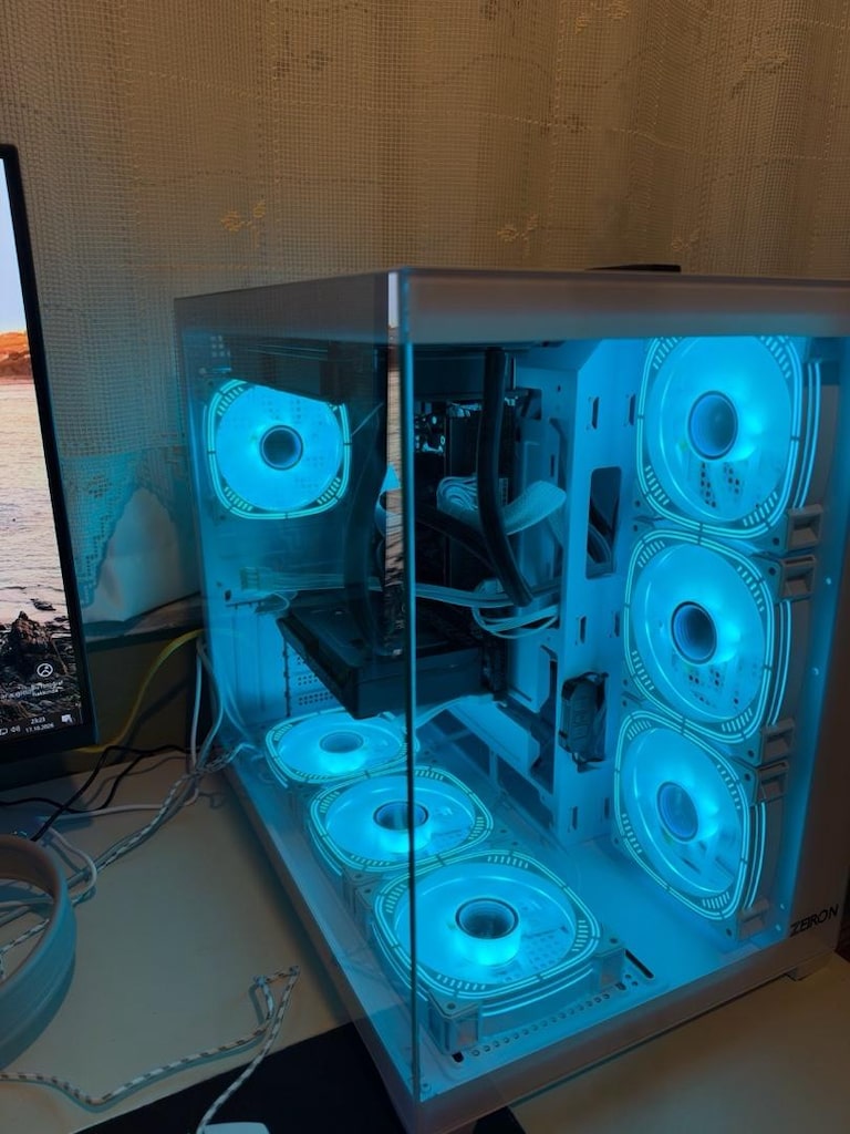 32 RAM GİGABAYT 8 RTX 5060 EKRAN KARTI 10 günlük 1 kez kuruldu sadece - 4