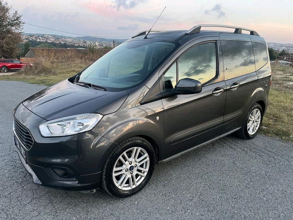 SAHİBİNDEN TEMİZ BAKIMLI 2023 FORD TOURNEO COURIER - 4