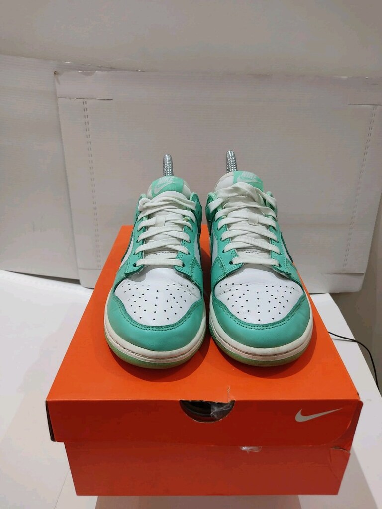 Nike Dunk Low Green Glow 38 - 3