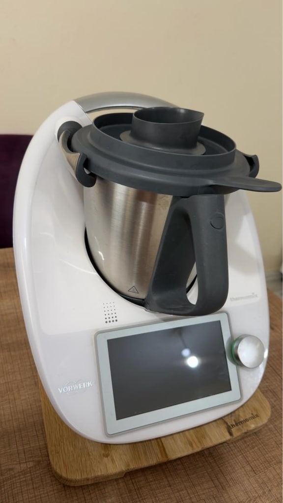 Thermomix TM6 + Orijinal Aksesuarlar – Temiz Kullanılmış