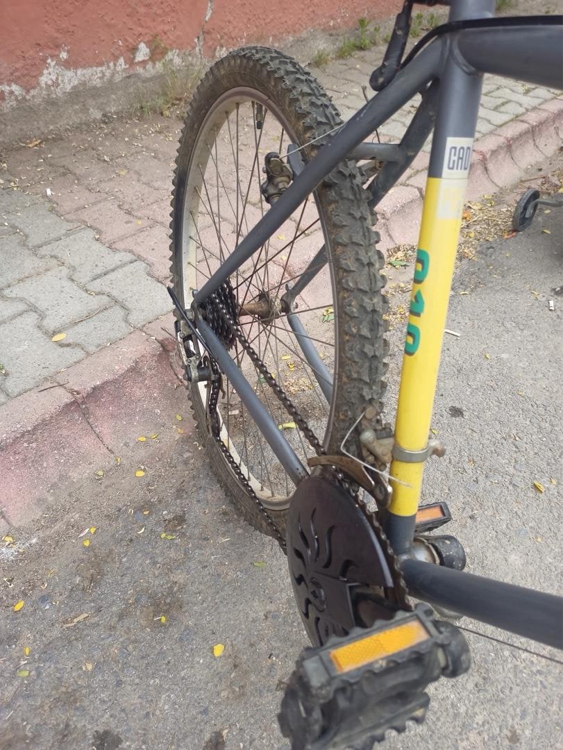 Peugeot ve Orbis marka 2 adet bisiklet ve taşıma aparatı - 5