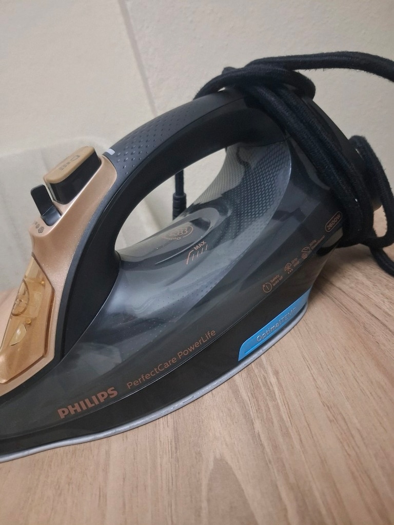 PHILIPS ÜTÜ - 6