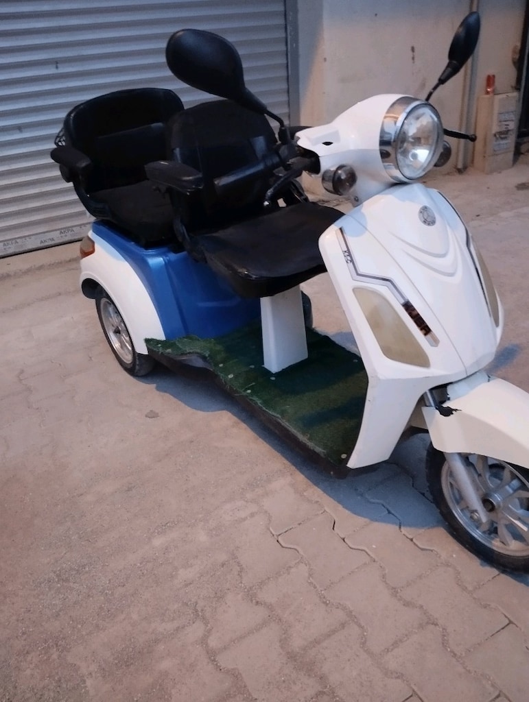 3 tekerlekli elektirikli motor aküleri güzel 5 akülü herşeyi çalışıyor - 4