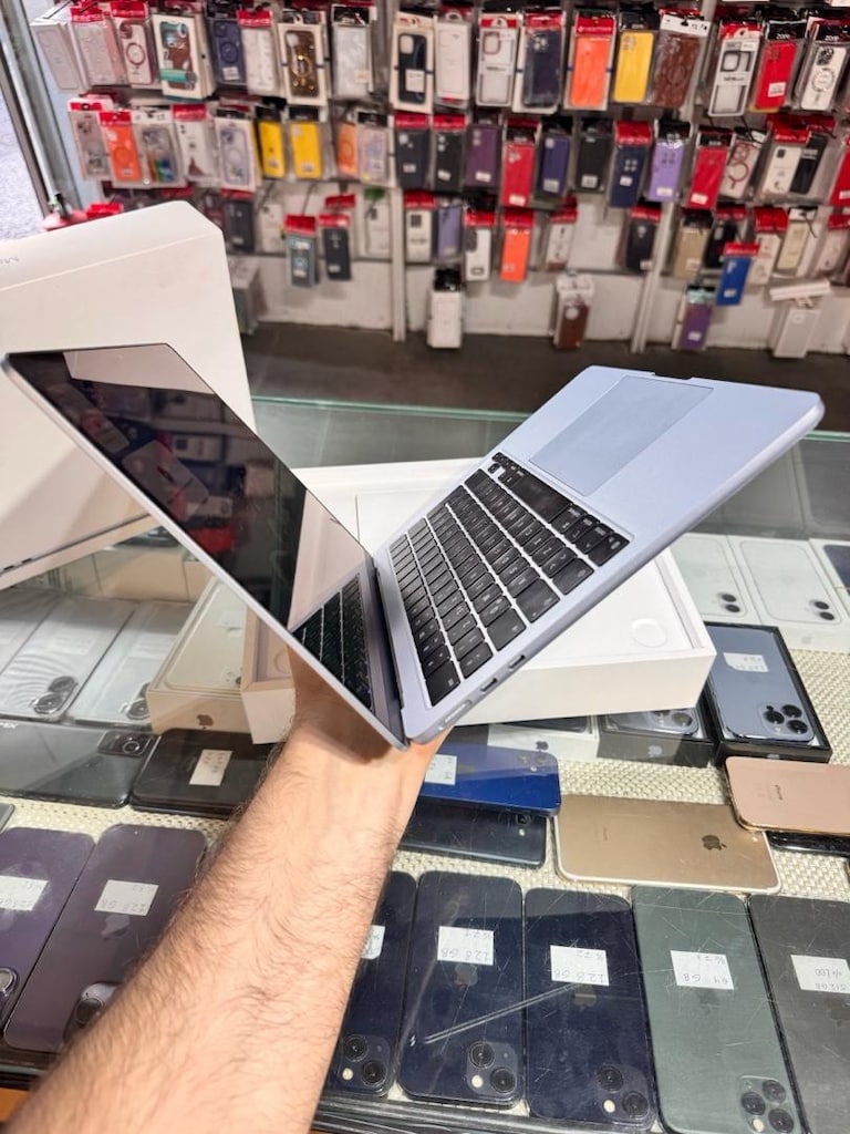 *APPLE MACBOOK AİR M4 13” 16/256 GB DEVİR SAYISI 35 PİL %100 KLAVYEY - 5