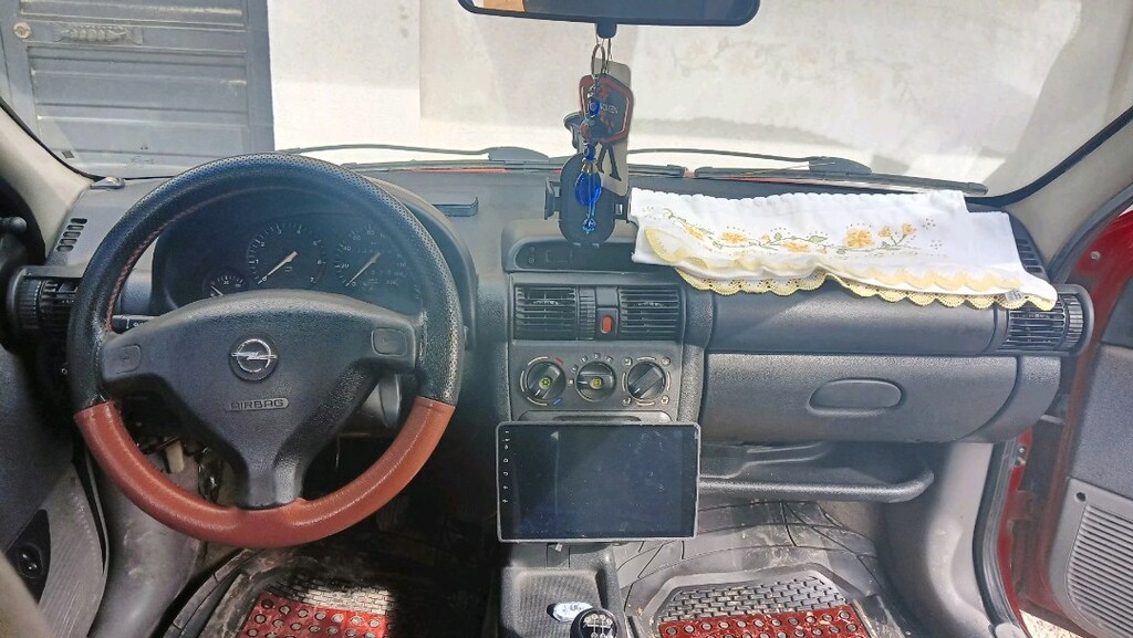 Opel corsa - 4