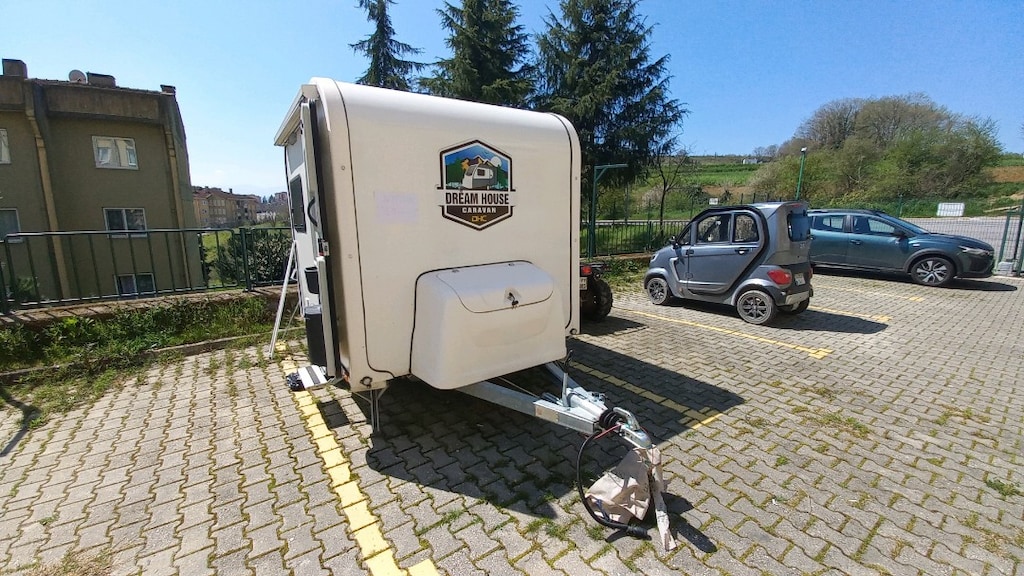 İki kişilik Çekme Karavan Garantisi devam ediyor İyi fiyat