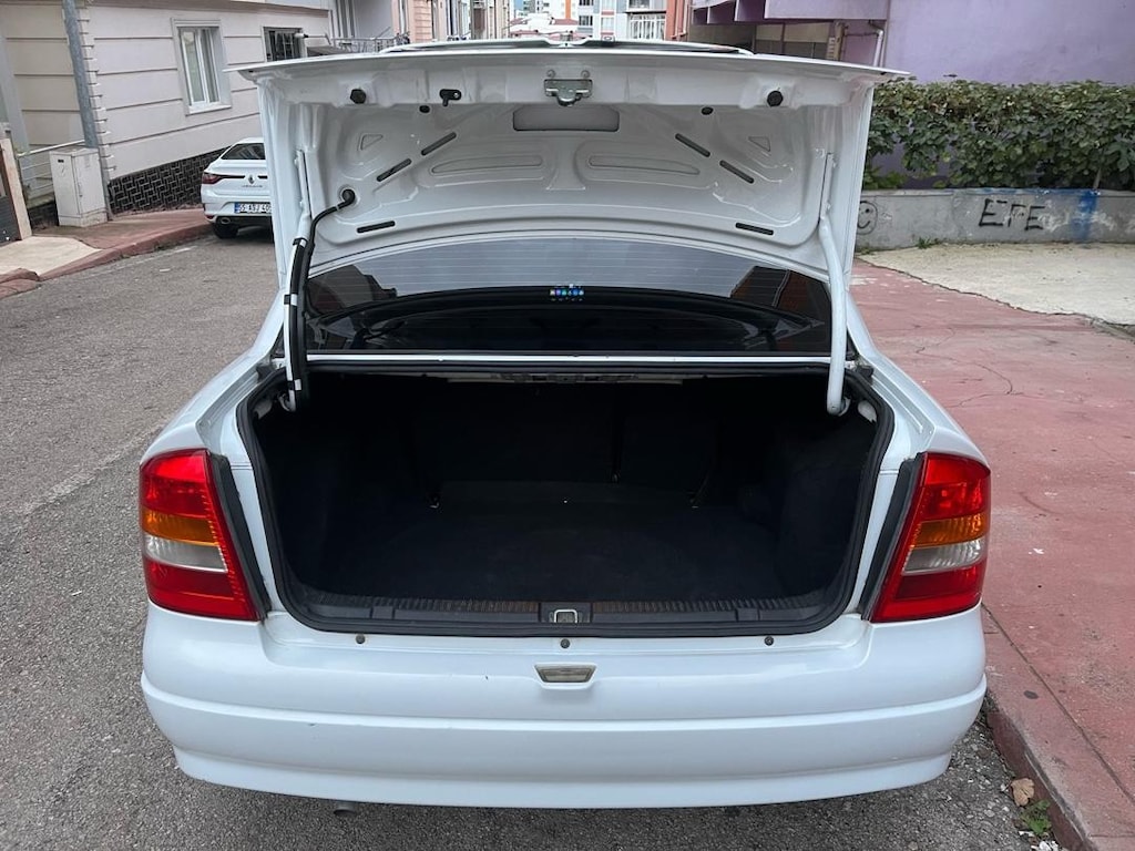 opel astra - 4