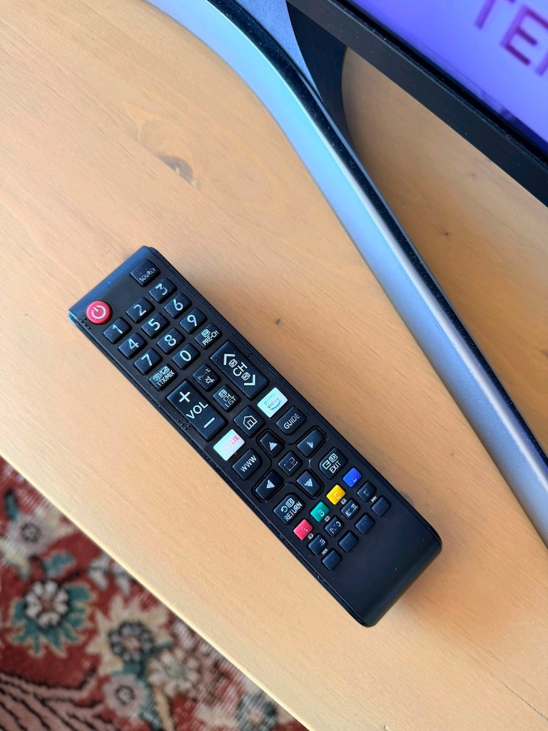 SAMSUNG TV - 10