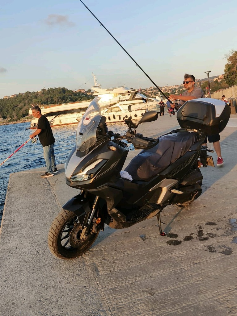 Honda adv 350 - 6
