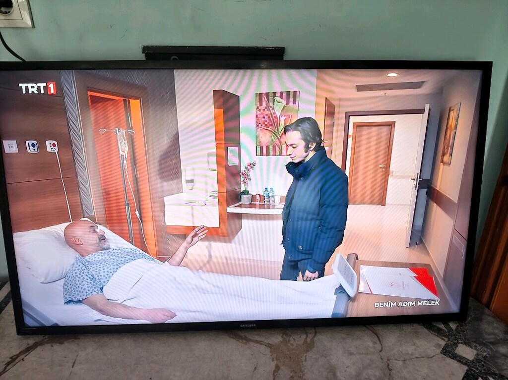 Samsung 102 ekran smart TV 6 ay garantili - 3