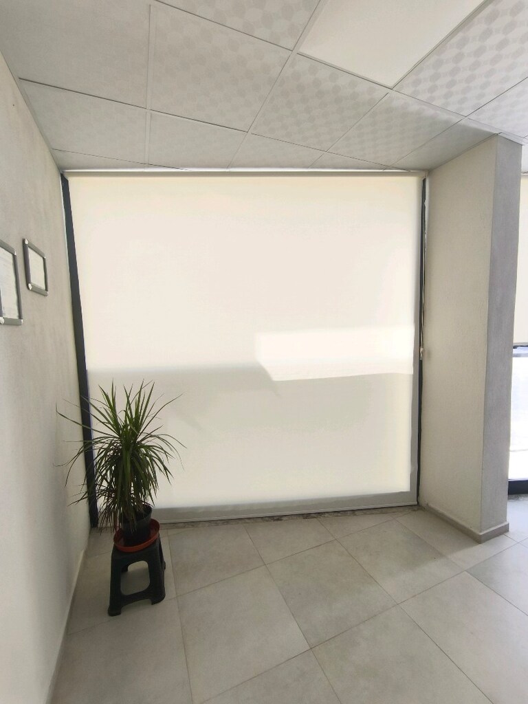 Kaliteli Demir Gövdeli Güneş Geçirmeyen Stor Perde – 283x280 & 121x280 - 2
