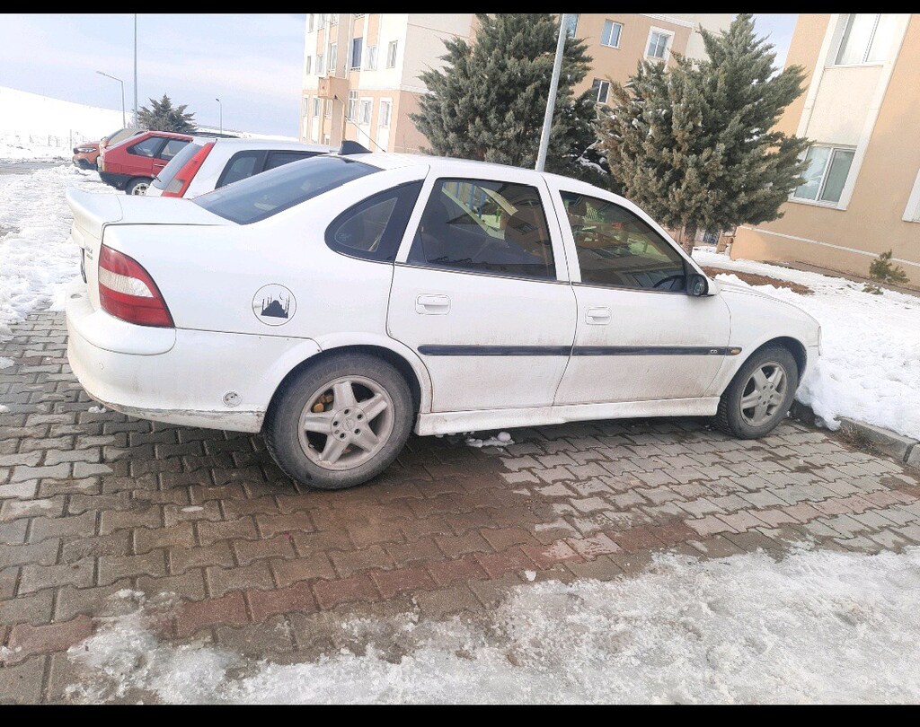 Alına Bilecek En Konforlu Eski Araba !!! - 5