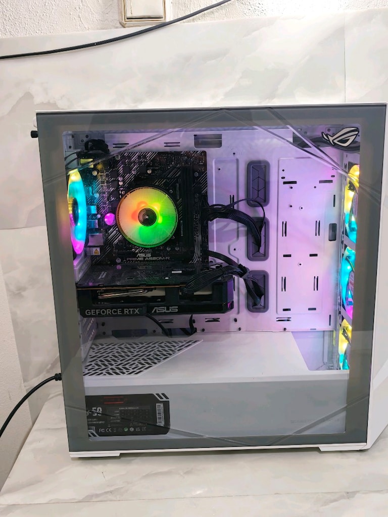 ASUS DUAL RTX 5060 Ti 8GB / RYZEN 7 5700 / 16GB RAM / 512GB NVMe - 2