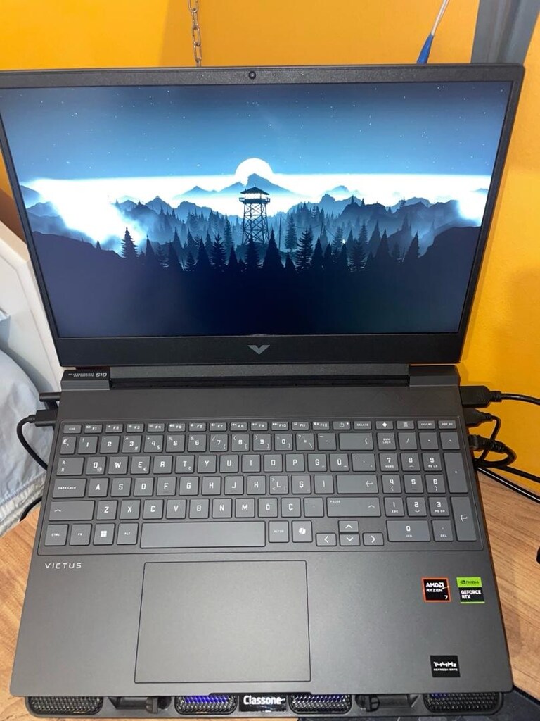 HP VICTUS GAMING LAPTOP - 2