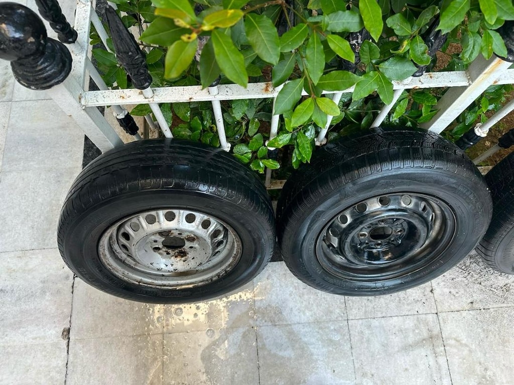 Teneke jant lastik takımı 1.Adet SAETTA 1.Adet vinter 1.Adet petlas - 3