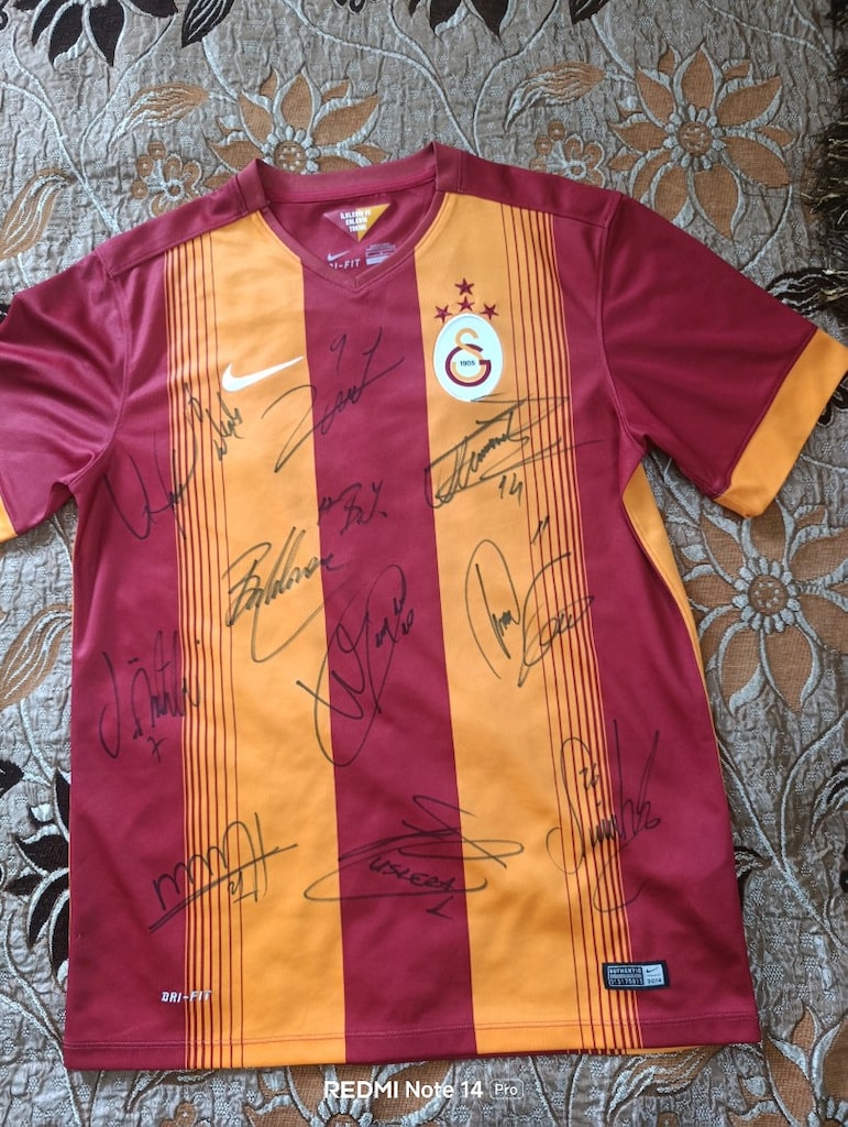 İmzalı Galatasaray Forması - 11