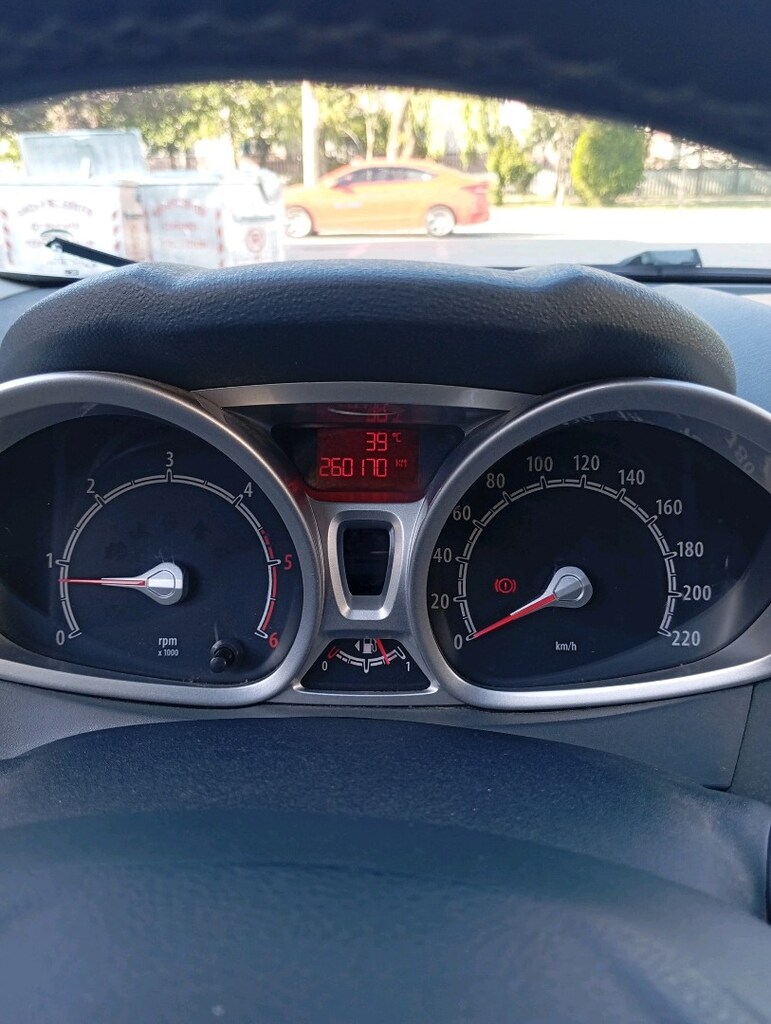 2010 Fiesta 1.4 tdci titanyum - 10