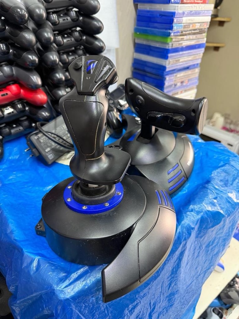 Thrustmaster T.Flight Hotas 4 PS4 Uçuş Joystiği - 2