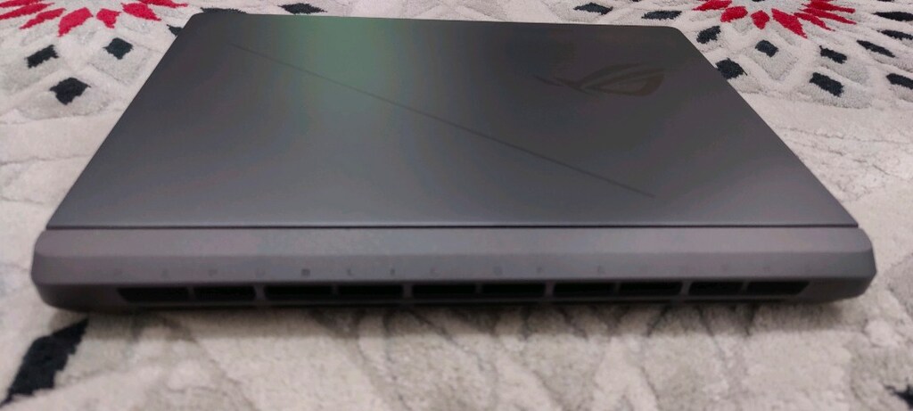 Asus ROG Strix G615 | Ultra 7 255HX | RTX 5070Ti | 16GB RAM - 8