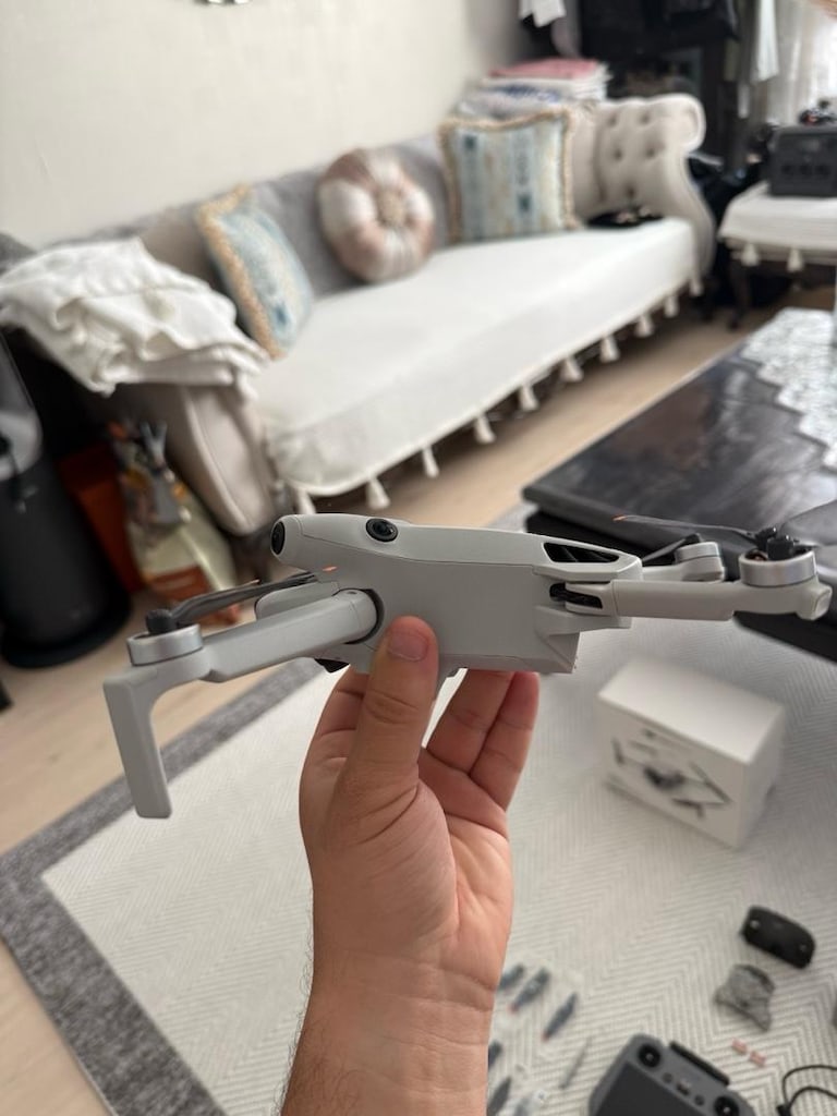 DJI MINI 4 PRO FLY MORE COMBO PLUS (DJI RC 2) - 10