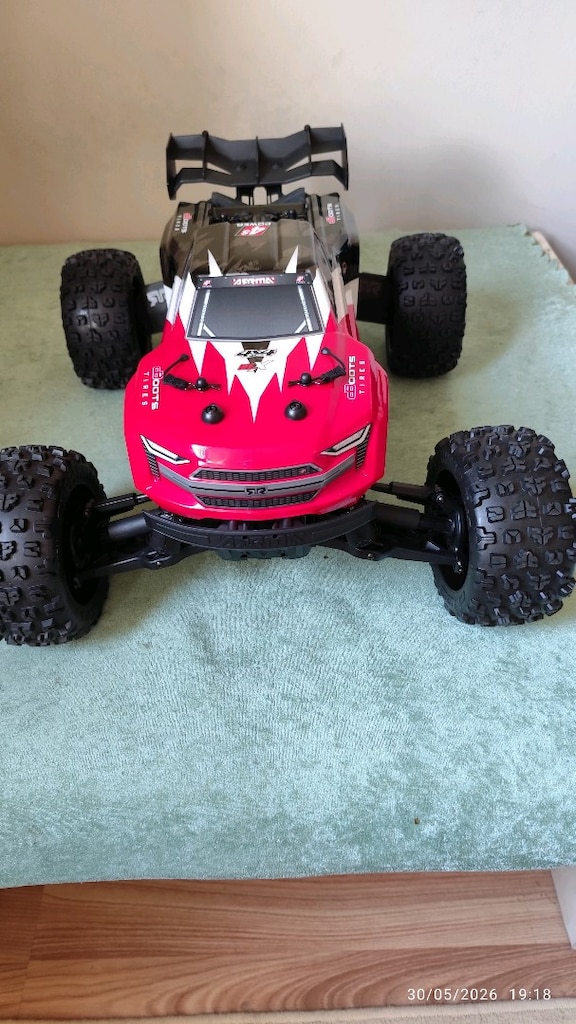 Arrma Kraton 4s - 2