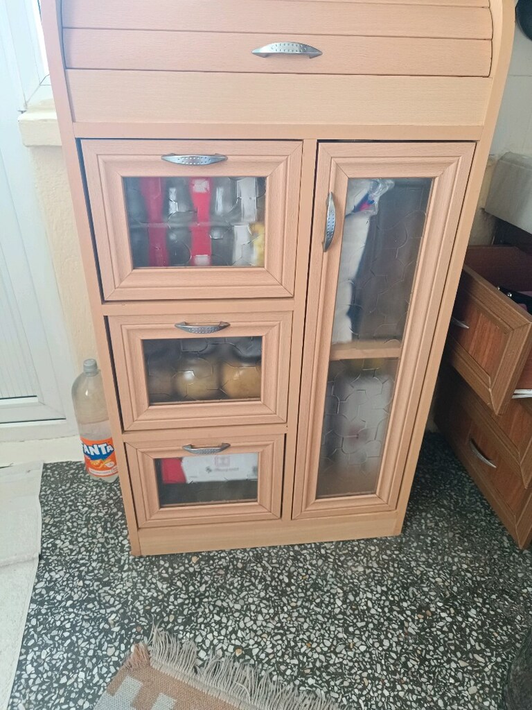 mutfak kileri dolabi