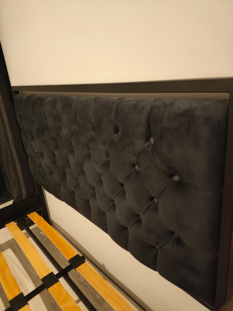 Unimet Mithra 140x190 Çift Kişilik Metal Karyola – Siyah, Ahşap Latalı - 2