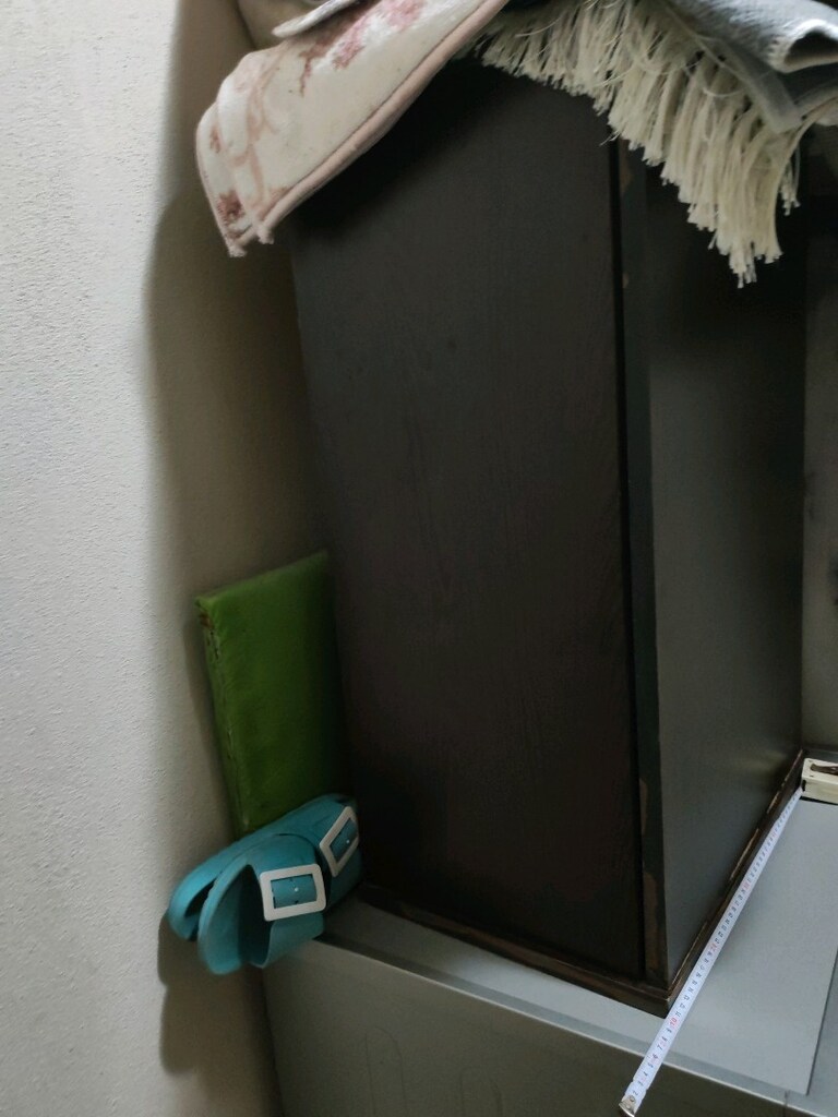 AYAKABILIK YADA KAPAKLI DOLAP75x48 derinlik 33cmYER BUCA - 7